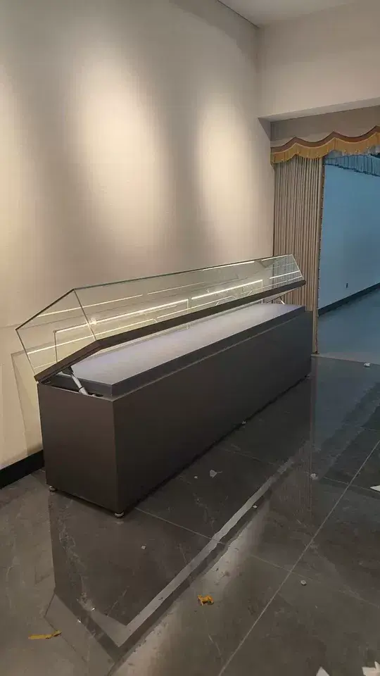 display cabinet