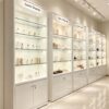 Minimalist White Optical Eyewear Electronic Display Cabinet | Sliding Glass Vitrine Showcase For Optics Store