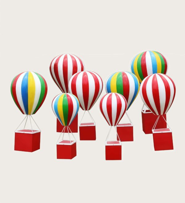 Bright striped fiberglass hot air balloon sculpture set with simulation basket base Lexio Display for shopping mall carnival theme outdoor commercial decorative props